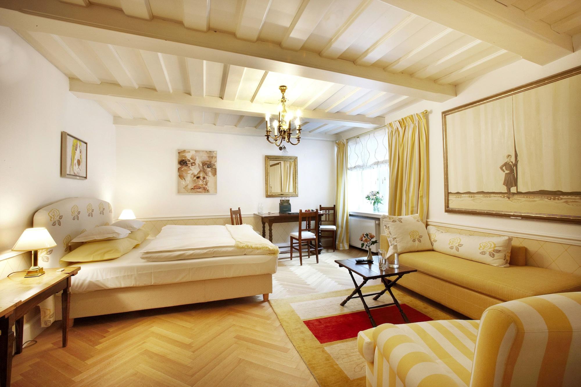Schlossberghotel Γκρατς Δωμάτιο φωτογραφία A typical room at the Hotel Axelmannstein