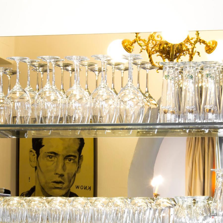 Schlossberghotel Γκρατς Εξωτερικό φωτογραφία Wine glasses