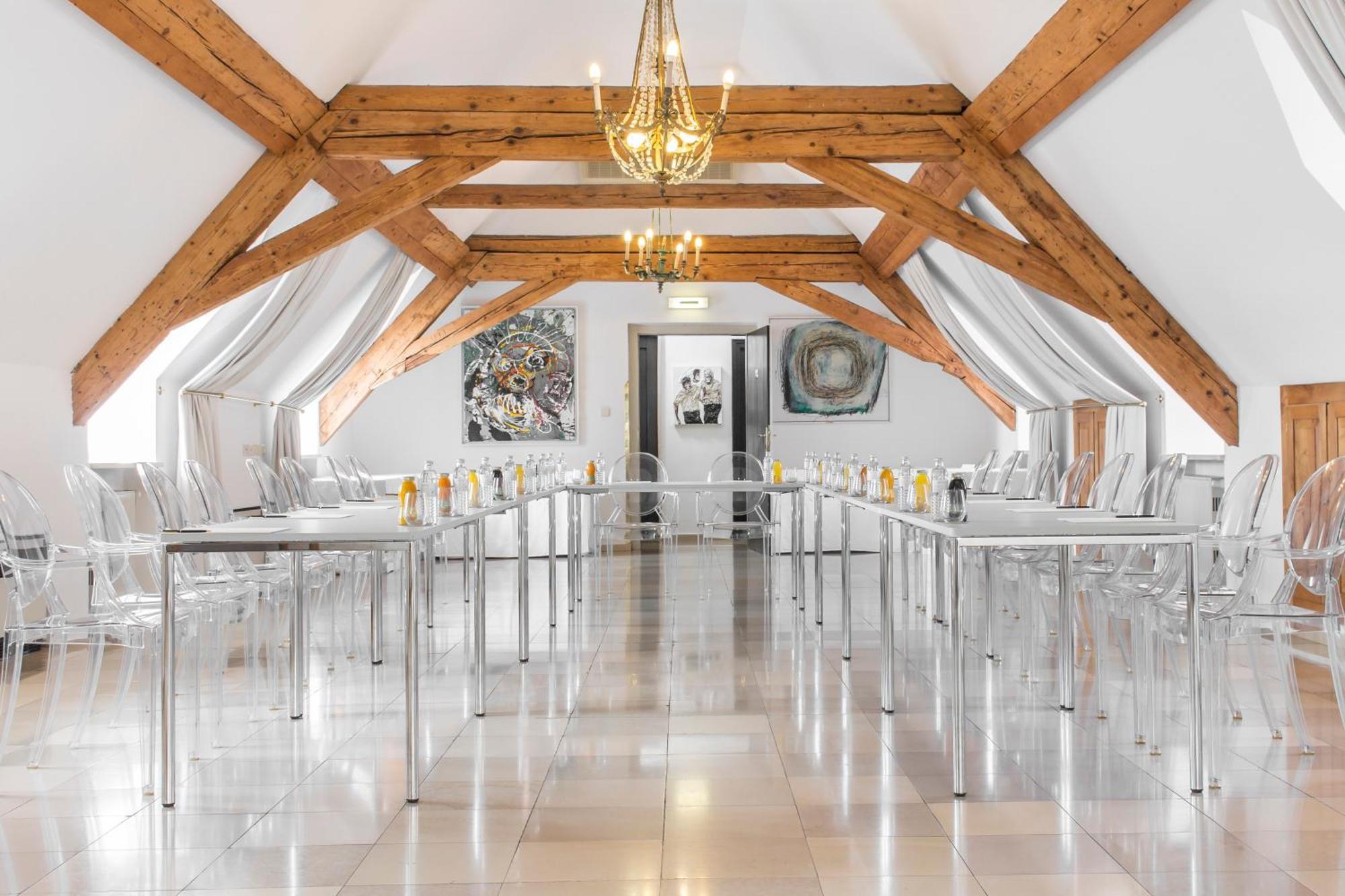 Schlossberghotel Γκρατς Εξωτερικό φωτογραφία The interior of the restaurant