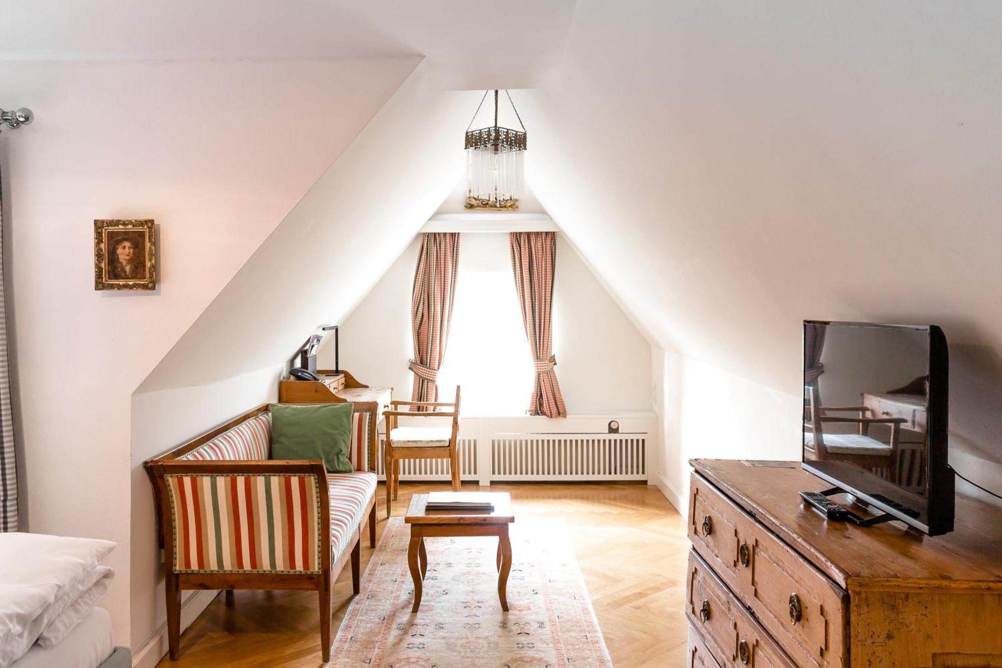 Schlossberghotel Γκρατς Εξωτερικό φωτογραφία A room in the hotel